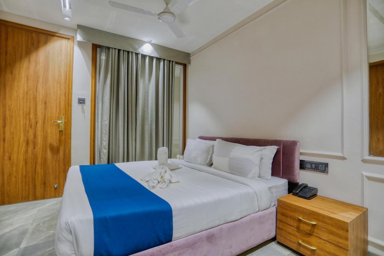 Hotel Pavilion Indore Buitenkant foto