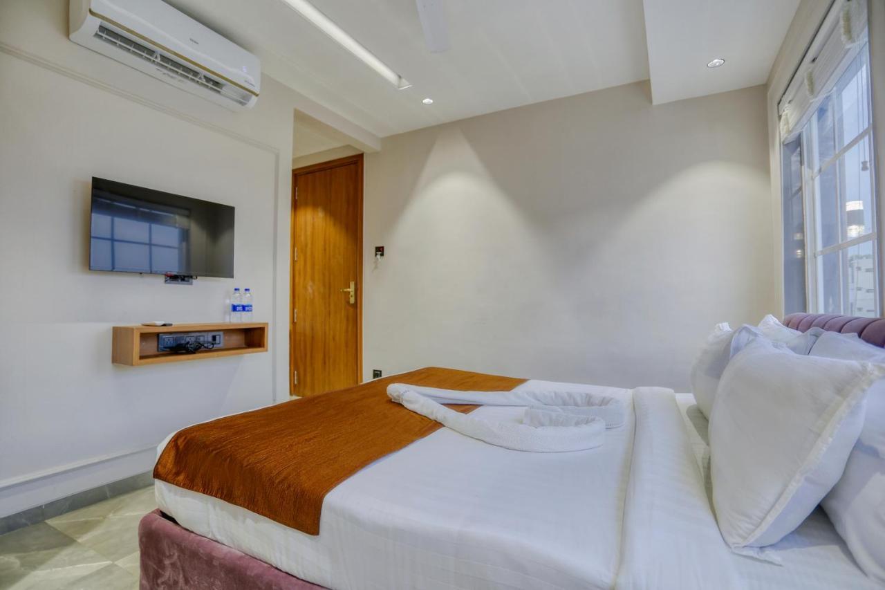 Hotel Pavilion Indore Buitenkant foto