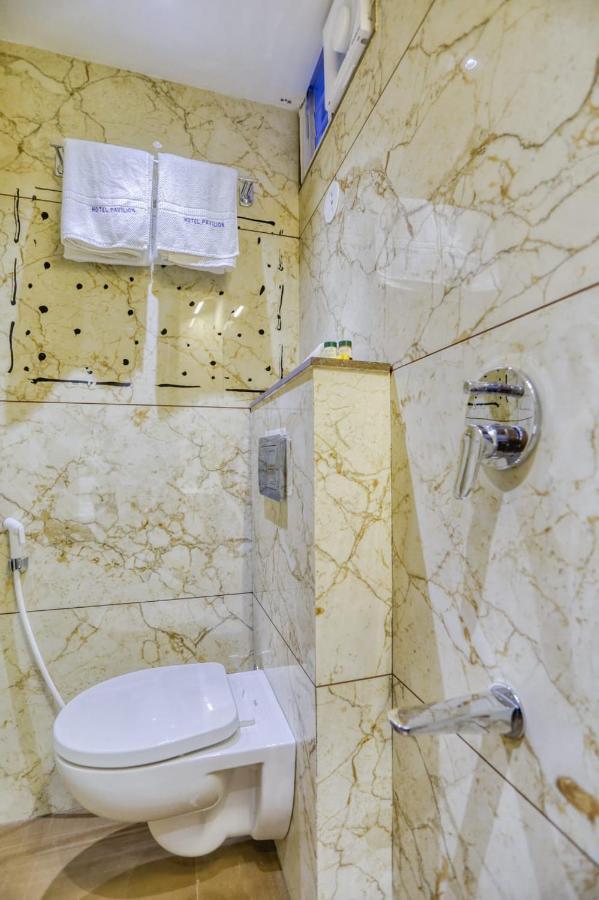 Hotel Pavilion Indore Buitenkant foto